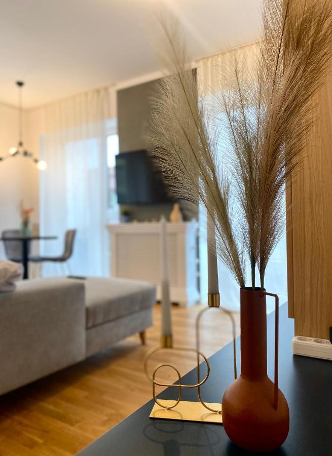 Exquisite - Two Bedroom Apartment Bucureşti Ngoại thất bức ảnh