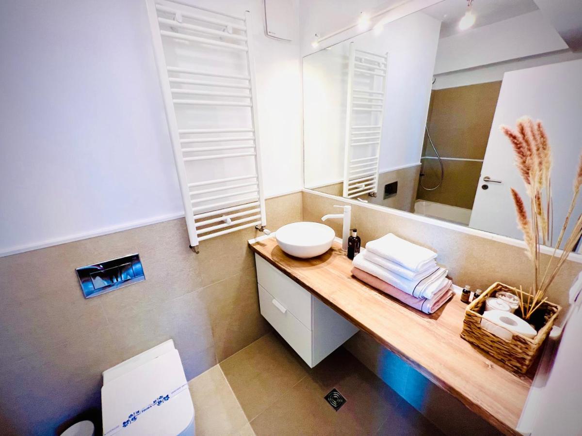 Exquisite - Two Bedroom Apartment Bucureşti Ngoại thất bức ảnh